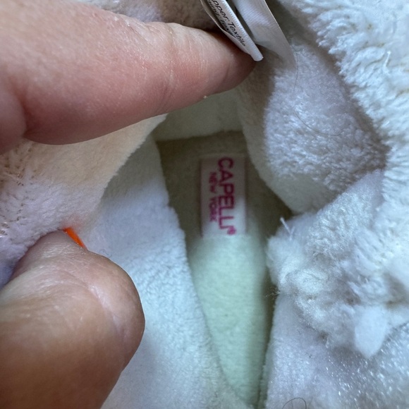 Capelli of New York Girls Size 3/4 Cozy Kids' Lamb Slippers - Cream - Picture 5 of 8